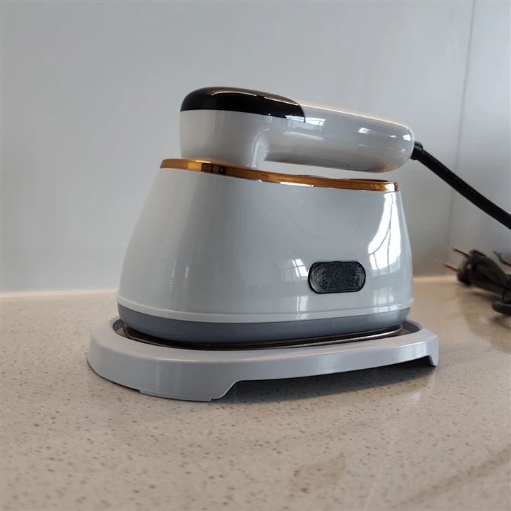 Mini Travel Steam Iron